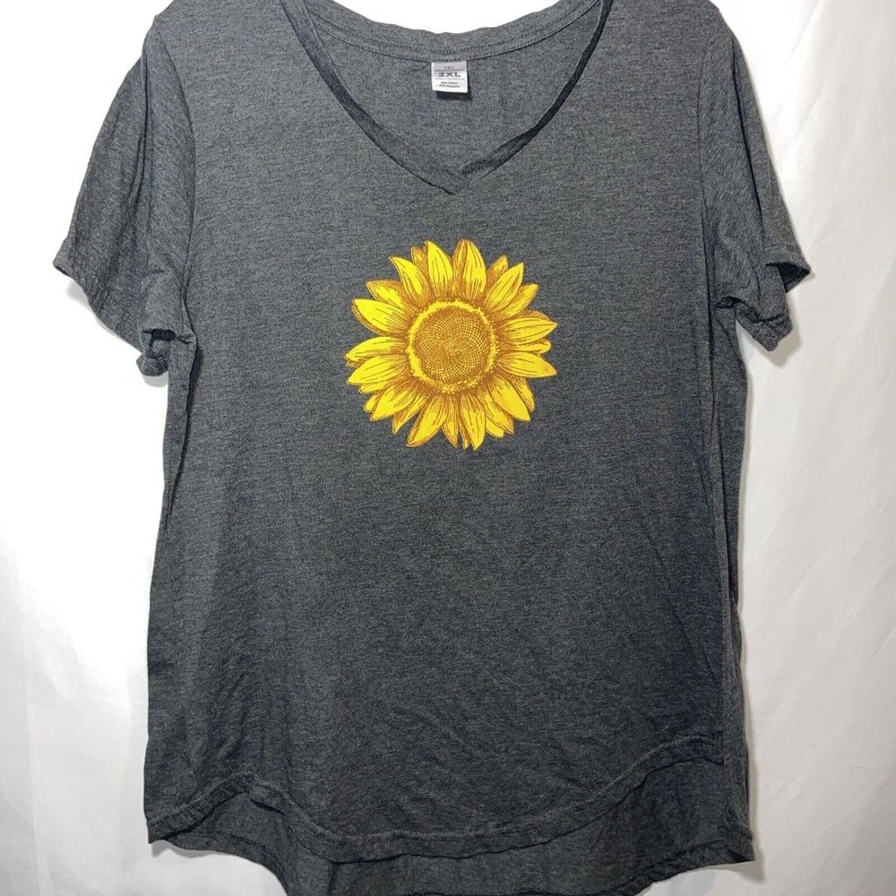 Cherryloom Gray Women’s T-shirt Sunflower Graphic V-neck High Low See Notes 2XL